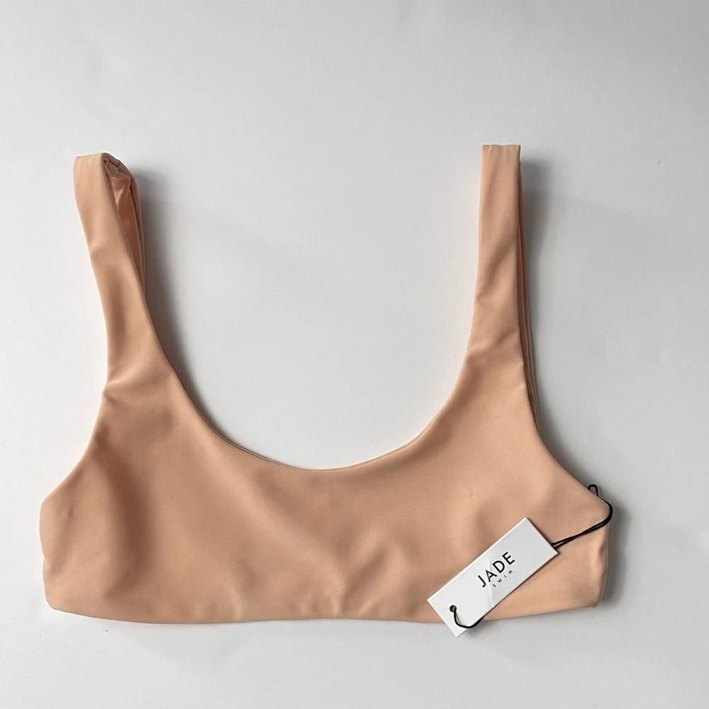 NWT Jade Bikini Top Rounded Edges Top Size Small